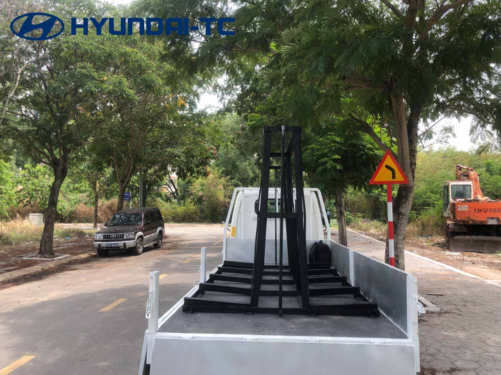 Xe tải chở kính Hyundai mighty N250SL tải trọng 2 tấn 4 mới nhất